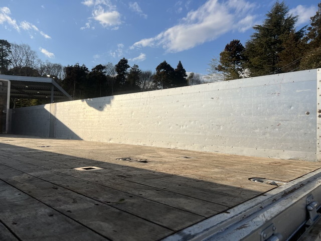 いすゞギガクレーン4段大型（10t）[写真10]