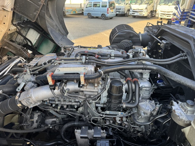 いすゞギガクレーン4段大型（10t）[写真30]