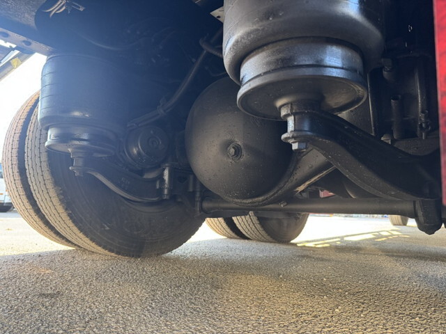 いすゞギガクレーン4段大型（10t）[写真34]