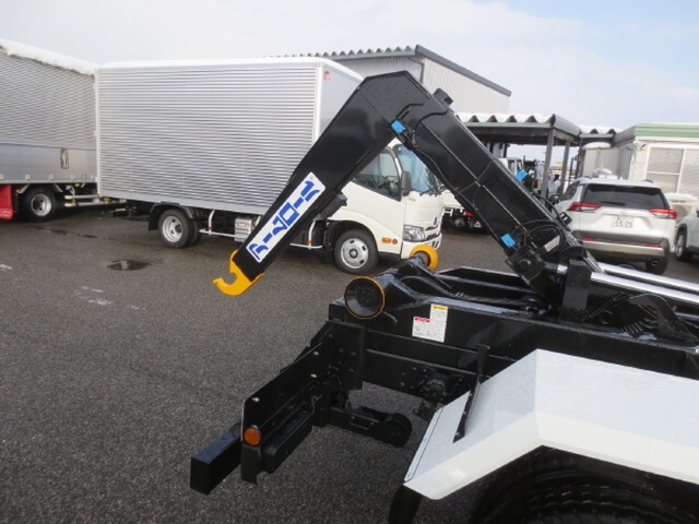 三菱ふそうファイターコンテナ専用車中型（4t）[写真10]