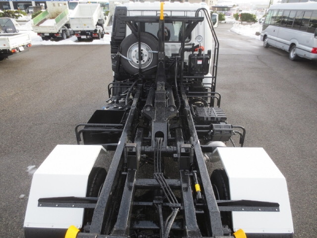 三菱ふそうファイターコンテナ専用車中型（4t）[写真13]