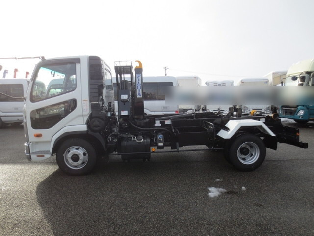 三菱ふそうファイターコンテナ専用車中型（4t）[写真08]