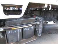 三菱ふそうキャンター平ボディ小型（2t・3t）[写真17]