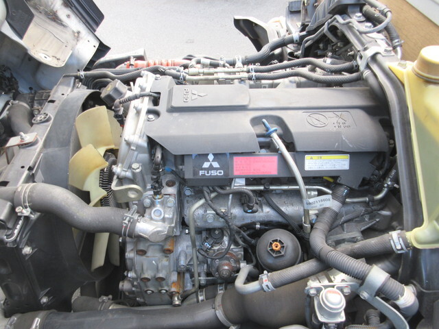 三菱ふそうキャンター平ボディ小型（2t・3t）[写真30]