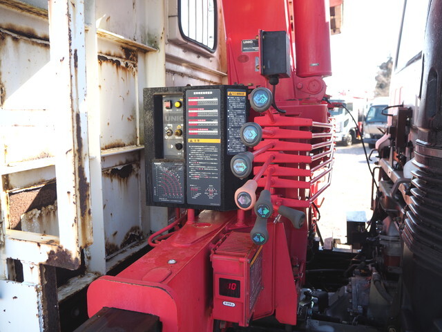 UDトラックスコンドルクレーン5段増トン（6t・8t）[写真10]