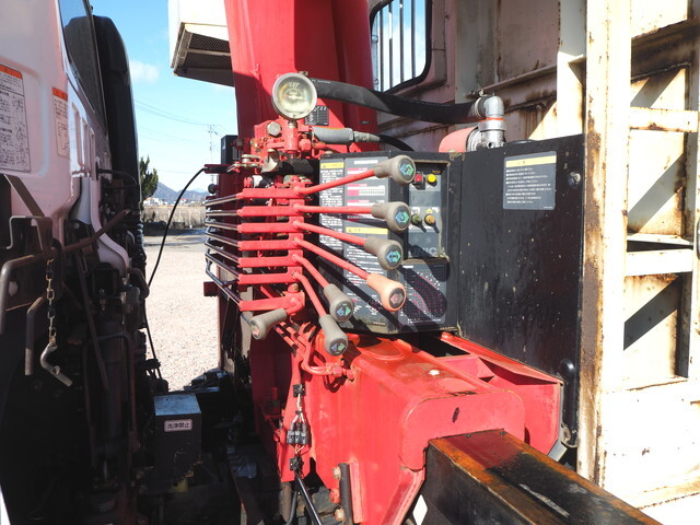 UDトラックスコンドルクレーン5段増トン（6t・8t）[写真12]