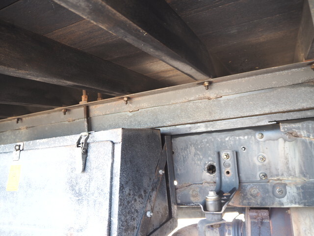 UDトラックスコンドルクレーン5段増トン（6t・8t）[写真21]