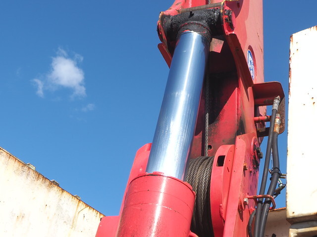 UDトラックスコンドルクレーン5段増トン（6t・8t）[写真32]