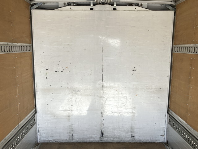 三菱ふそうキャンターアルミウイング小型（2t・3t）[写真13]