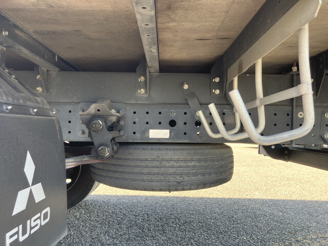 三菱ふそうキャンターアルミウイング小型（2t・3t）[写真25]