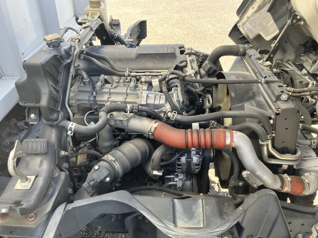 三菱ふそうキャンターアルミウイング小型（2t・3t）[写真28]