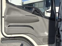 三菱ふそうキャンターアルミウイング小型（2t・3t）[写真31]