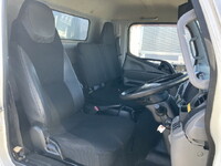 三菱ふそうキャンターアルミウイング小型（2t・3t）[写真35]