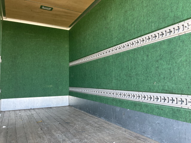 日野デュトロパネルバン小型（2t・3t）[写真10]