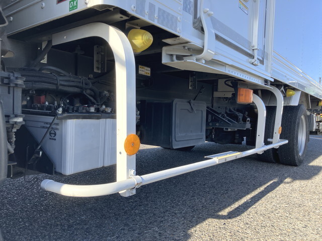 日野デュトロパネルバン小型（2t・3t）[写真18]