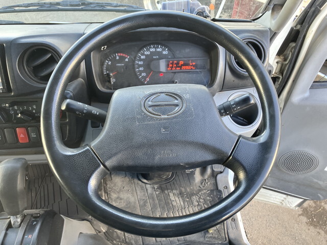 日野デュトロパネルバン小型（2t・3t）[写真38]