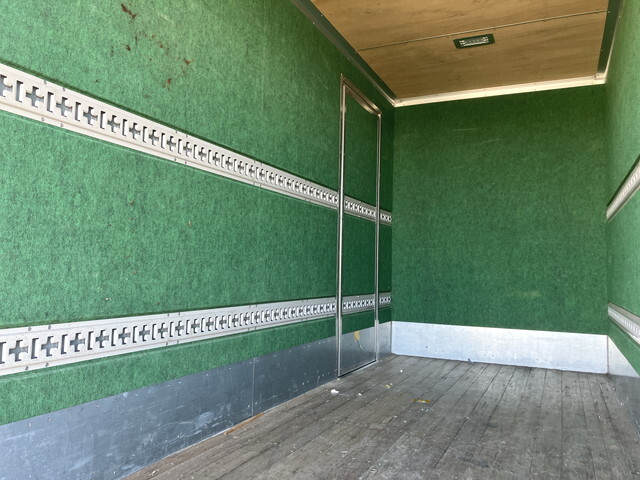 日野デュトロパネルバン小型（2t・3t）[写真08]