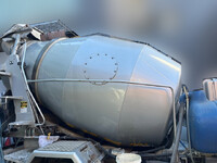 いすゞフォワードミキサー車（コンクリートミキサー）増トン（6t・8t）[写真04]