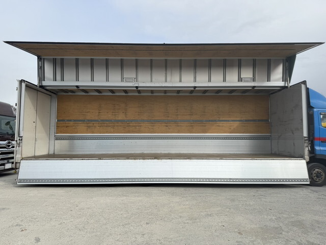 日野プロフィアアルミウイング大型（10t）[写真23]