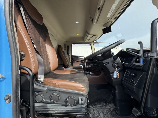 日野プロフィアアルミウイング大型（10t）[写真09]