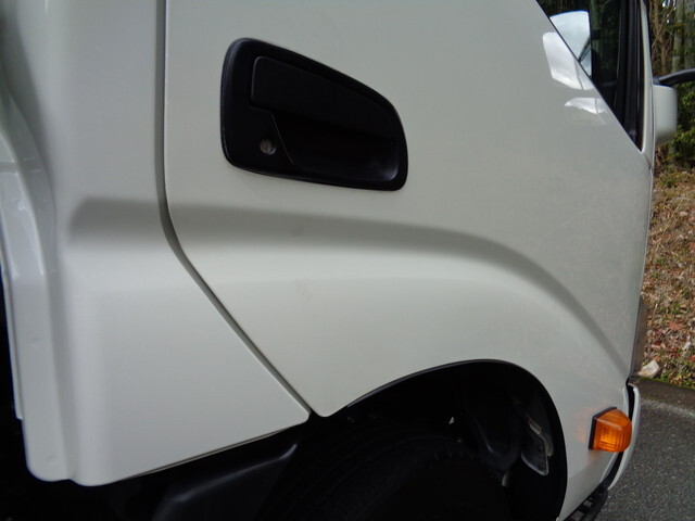 日野デュトロ平ボディ小型（2t・3t）[写真14]