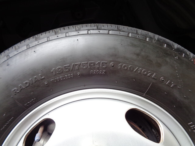 日野デュトロ平ボディ小型（2t・3t）[写真25]