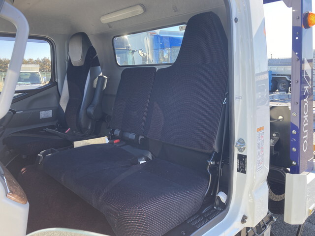 三菱ふそうキャンターセーフティローダー小型（2t・3t）[写真31]