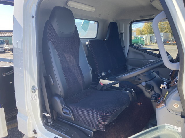 三菱ふそうキャンターセーフティローダー小型（2t・3t）[写真32]