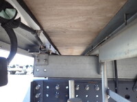 三菱ふそうキャンターアルミバン小型（2t・3t）[写真23]