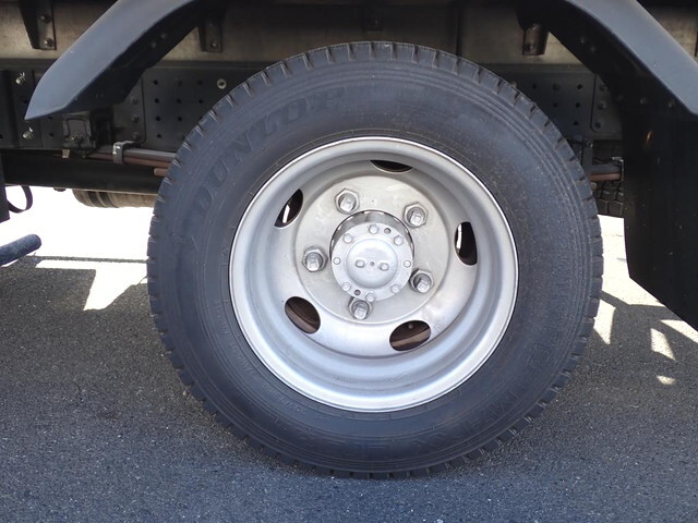 三菱ふそうキャンターアルミバン小型（2t・3t）[写真26]