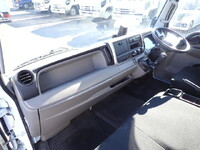 三菱ふそうキャンターアルミバン小型（2t・3t）[写真29]