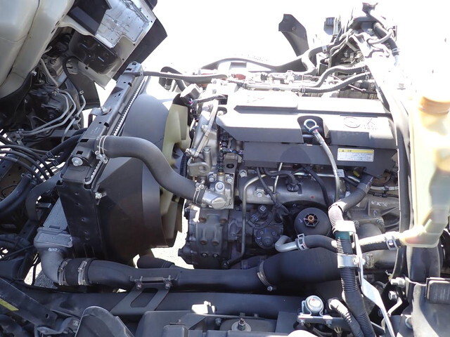 三菱ふそうキャンターアルミバン小型（2t・3t）[写真34]