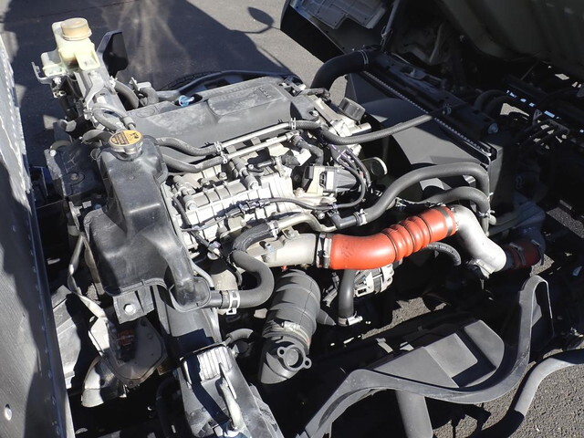 三菱ふそうキャンターアルミバン小型（2t・3t）[写真35]