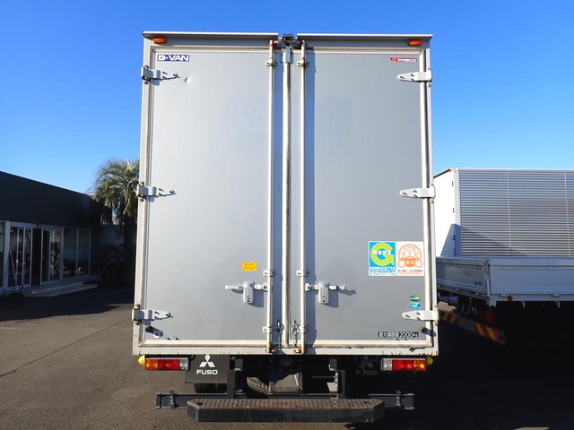 三菱ふそうキャンターアルミバン小型（2t・3t）[写真06]