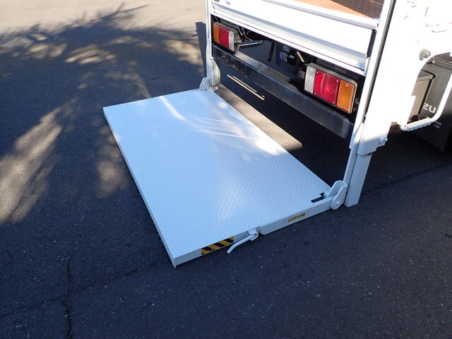 いすゞエルフ平ボディ小型（2t・3t）[写真13]