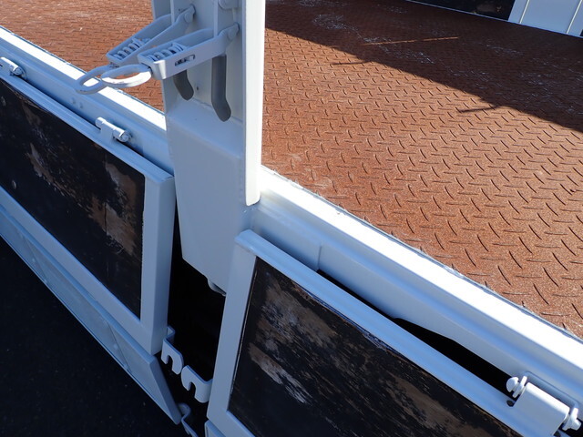 いすゞエルフ平ボディ小型（2t・3t）[写真19]