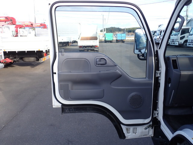 いすゞエルフ平ボディ小型（2t・3t）[写真35]