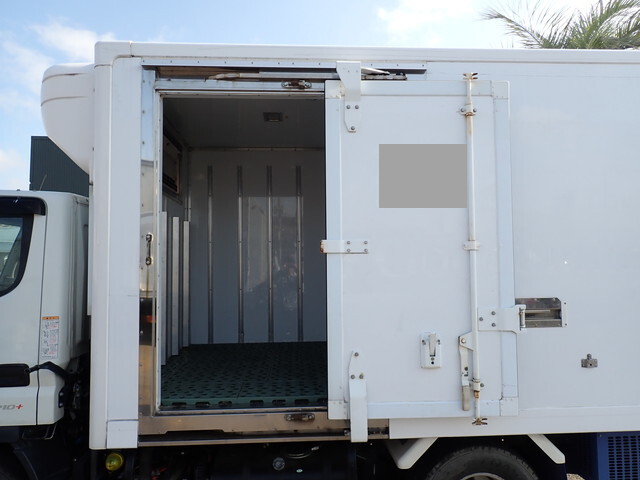 三菱ふそうキャンター冷凍車（冷蔵車）小型（2t・3t）[写真10]