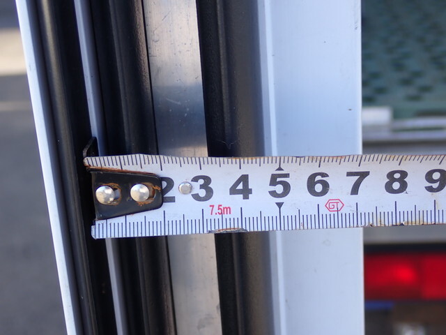 三菱ふそうキャンター冷凍車（冷蔵車）小型（2t・3t）[写真13]