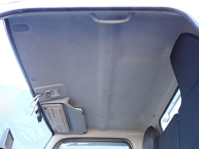 三菱ふそうキャンター冷凍車（冷蔵車）小型（2t・3t）[写真32]