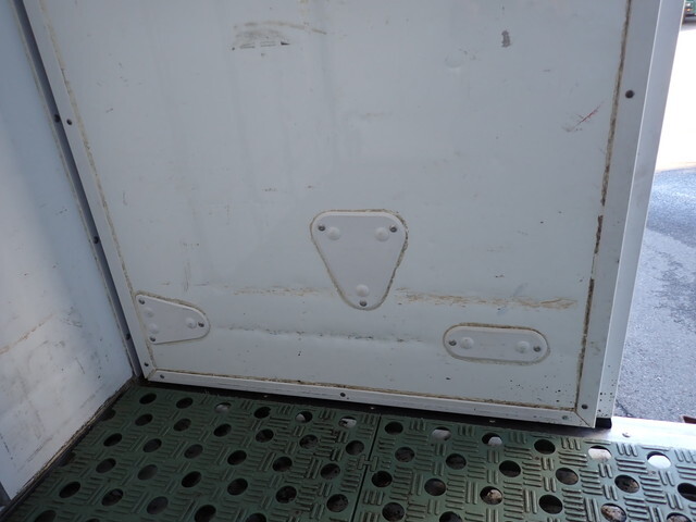 三菱ふそうキャンター冷凍車（冷蔵車）小型（2t・3t）[写真38]