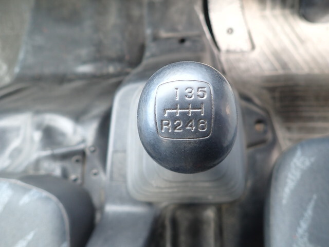 日野レンジャークレーン4段中型（4t）[写真38]