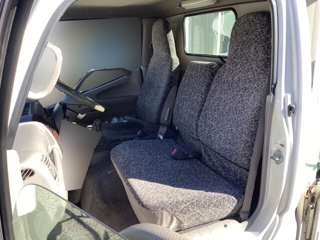 トヨタダイナ平ボディ小型（2t・3t）[写真20]