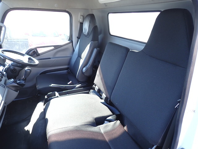 三菱ふそうキャンター冷凍車（冷蔵車）小型（2t・3t）[写真32]