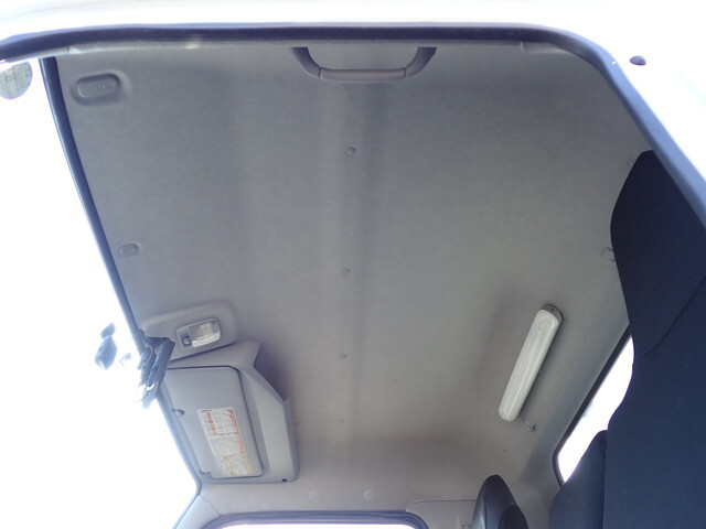 三菱ふそうキャンター冷凍車（冷蔵車）小型（2t・3t）[写真33]