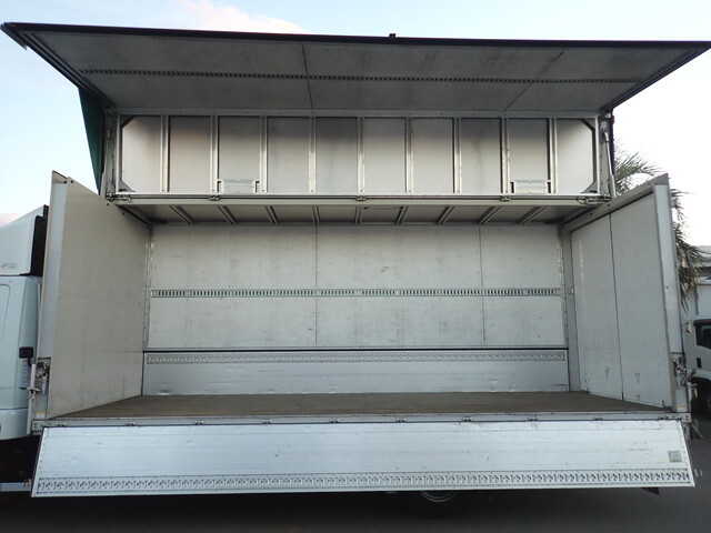 三菱ふそうファイターアルミウイング中型（4t）[写真10]