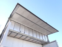 三菱ふそうファイターアルミウイング中型（4t）[写真13]