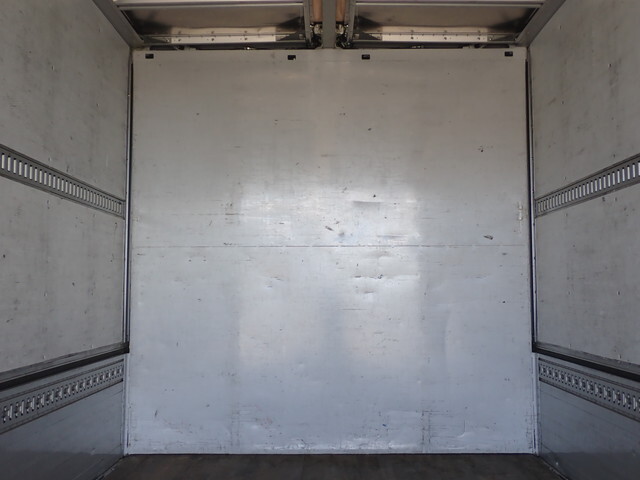 三菱ふそうファイターアルミウイング中型（4t）[写真15]