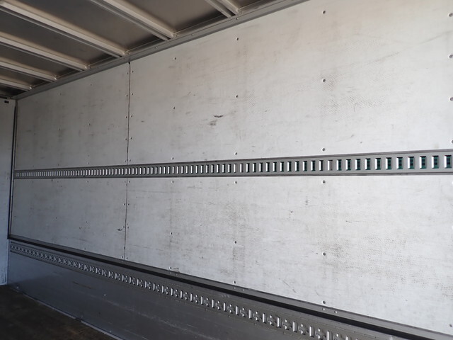 三菱ふそうファイターアルミウイング中型（4t）[写真17]