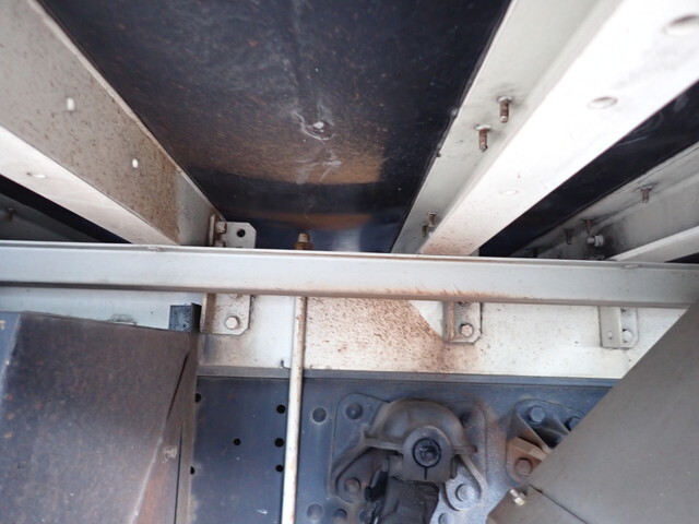 三菱ふそうファイターアルミウイング中型（4t）[写真22]